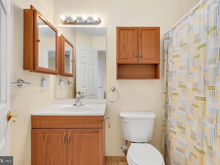 1942 Crossing Stone Ct — Photo 24