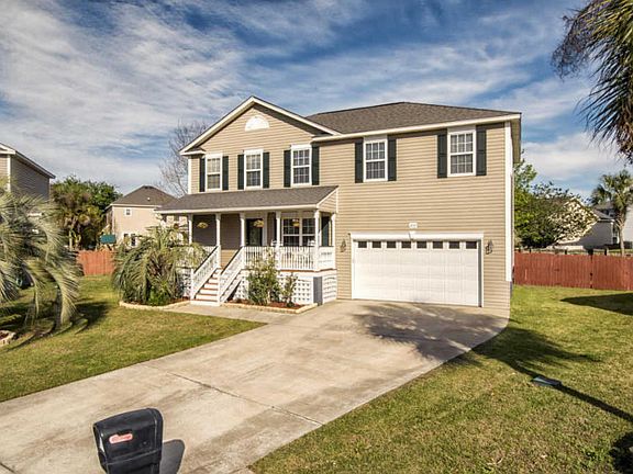 3rd image of 1800 Day Lily Ln