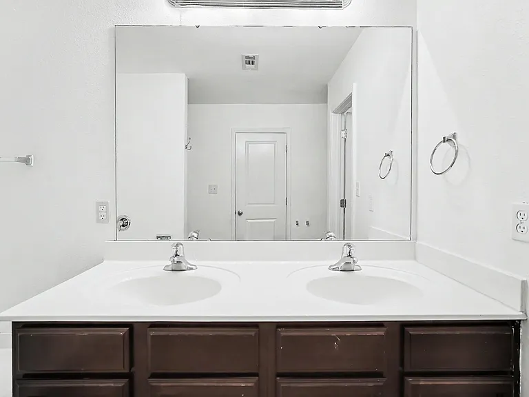 4937 Broad Leaf Ct — Photo 15