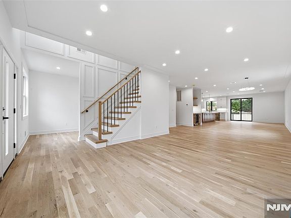 5th image of 5-31 Boyd Avenue