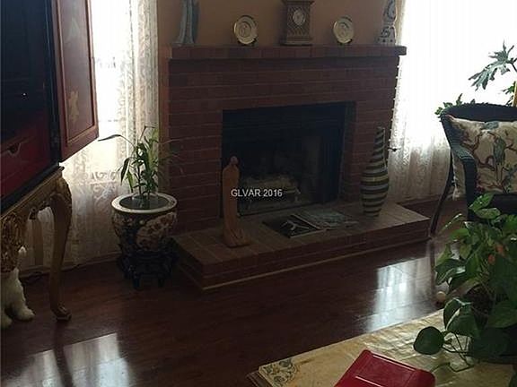 5th image of 8421 Charles Ct
