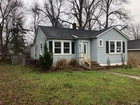 216 W Fannetta St, Dexter, MO 63841