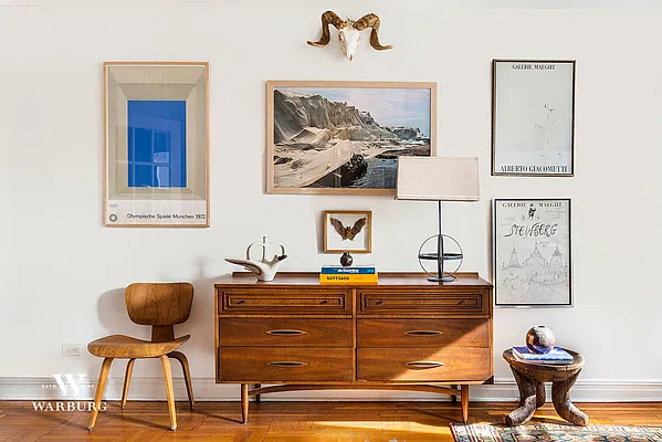Sold by Warburg | media 2