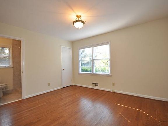3rd image of 2468 Melinda Dr