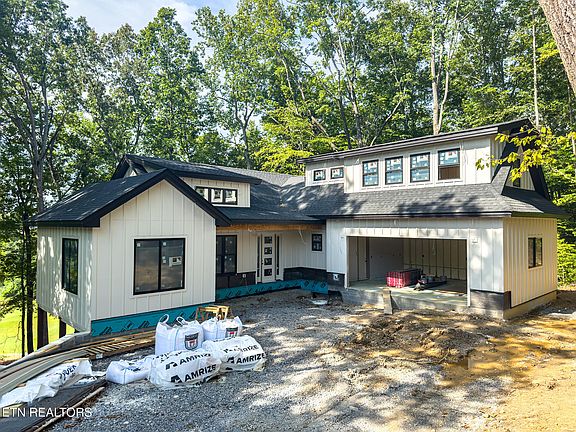 2nd image of 330 Warbler Point