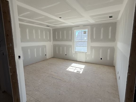 5th image of 1110 Bluecreek Cir Lot 230