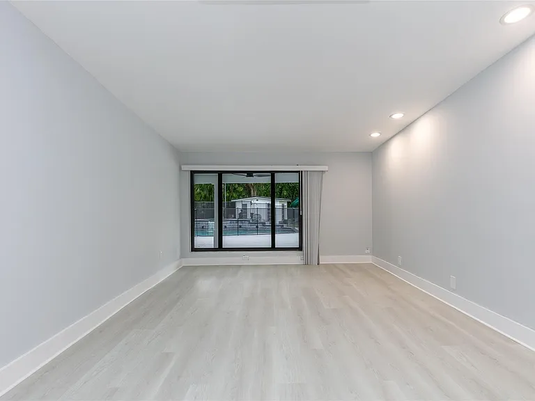13401 SW 83rd Ave — Photo 5