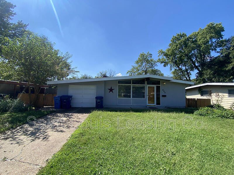 1st image of 800 Robinwood Dr