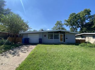 800 Robinwood Dr, Florissant, MO 63033