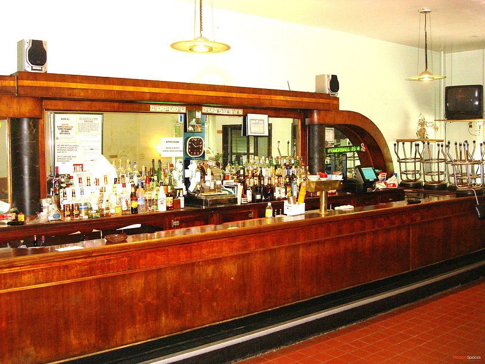 1st image of 4716 Vernon Blvd