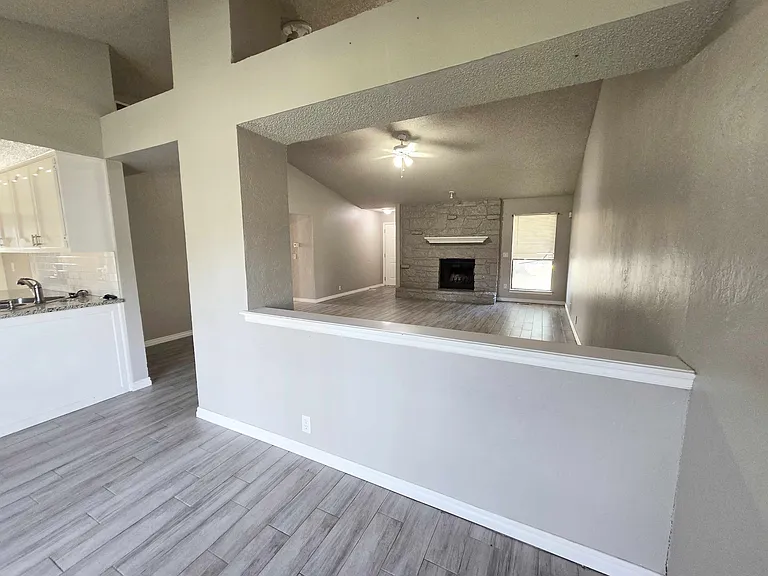 217 Cypress Dr — Photo 6