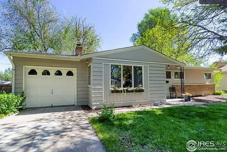 604 Cook Dr — Photo 2