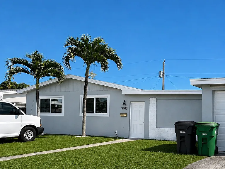 9400 Dominican Dr — Photo 1