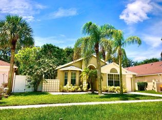 9542 Tavernier Dr, Boca Raton, FL 33496