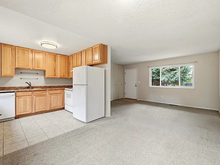 4935 Montebello Dr — Photo 6