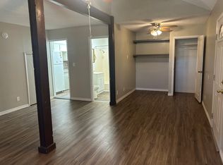 100 Linney Ln #D, Beeville, TX 78102