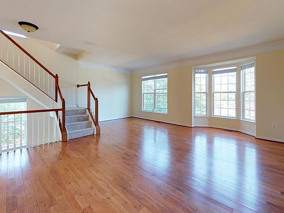 2nd image of 12943 Wood Crescent Cir