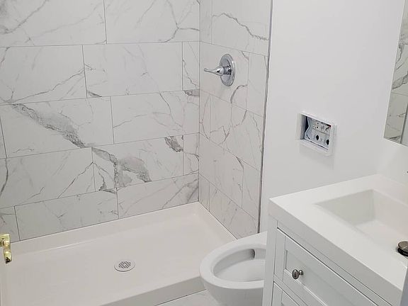 5th image of 2607 E 63rd St #2
