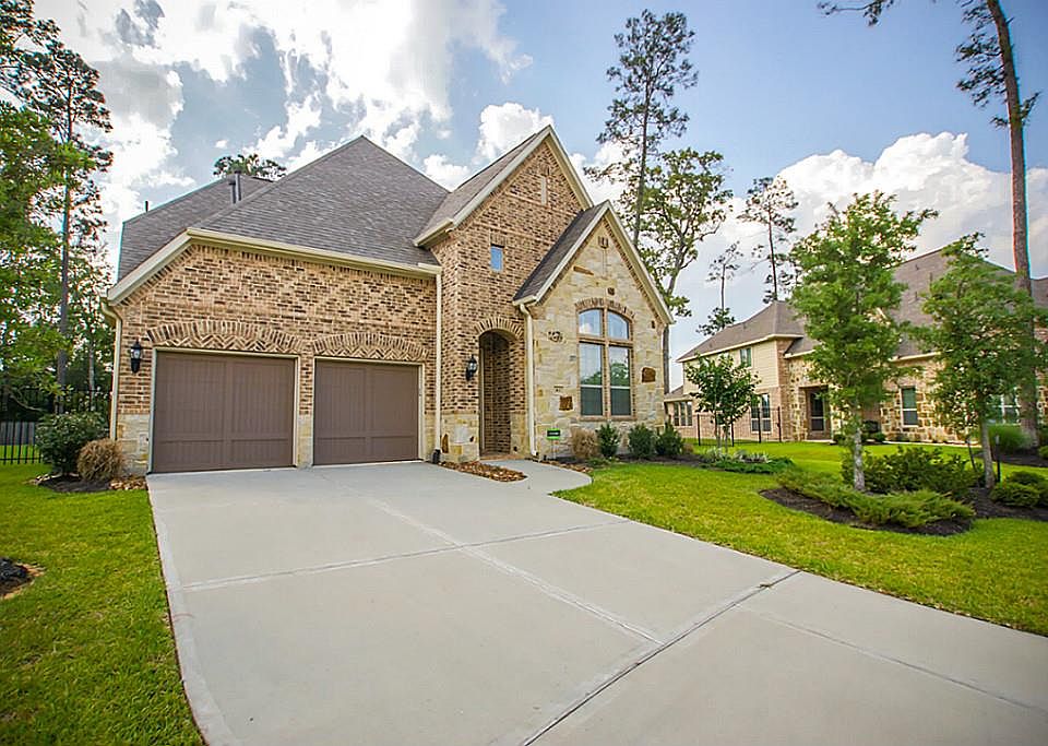 1st image of 83 Twin Ponds Pl