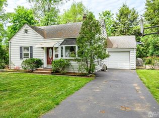 202 Gateway Rd, Ridgewood, NJ 07450