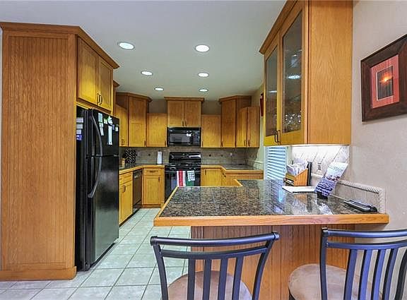3rd image of 1710 Foster Dr
