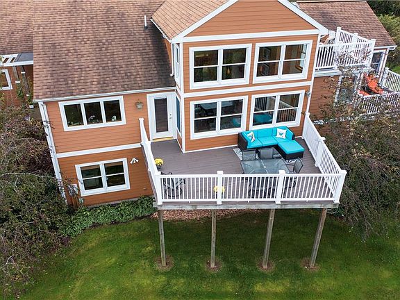 3rd image of 6668 Macoun Way