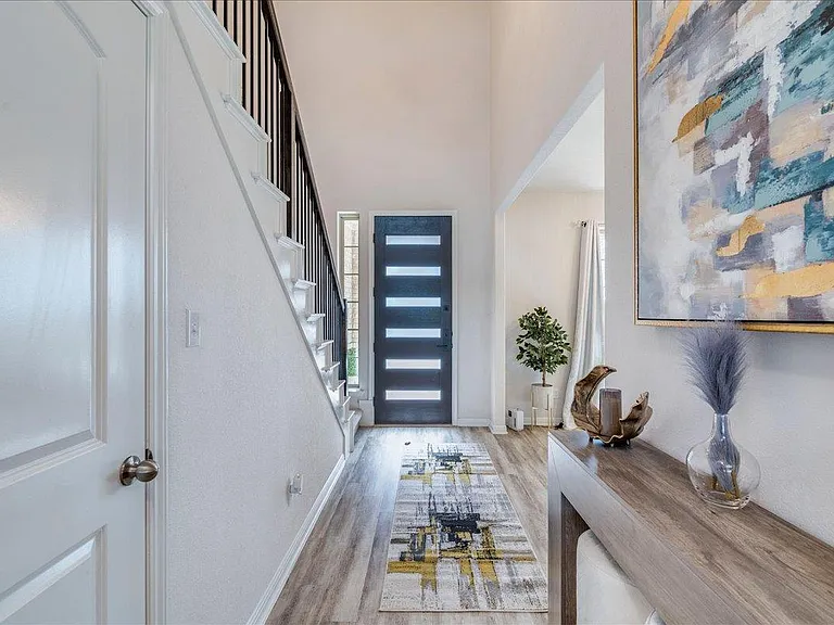 4513 Lucabella Ln — Photo 4