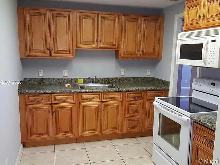 7142 Southgate Blvd #7142 — Photo 4