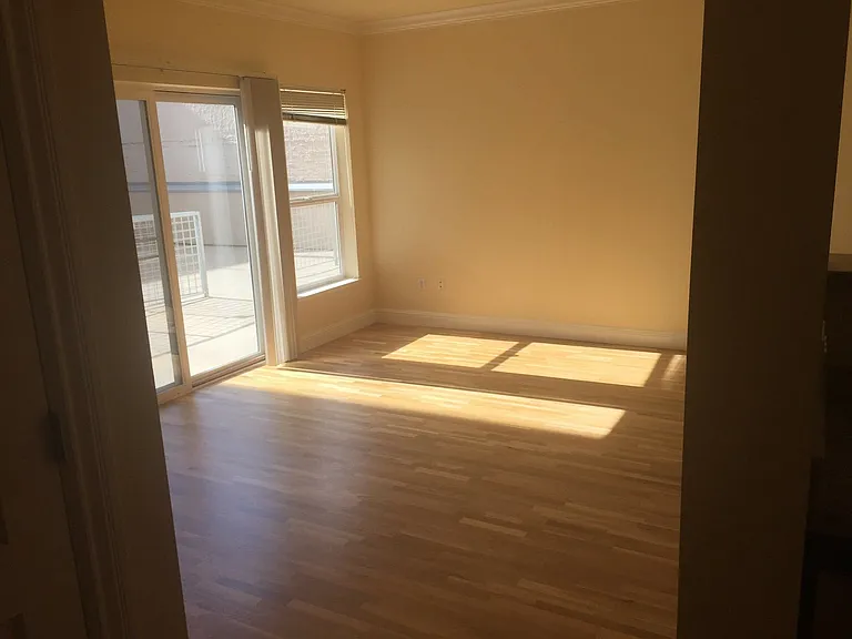 1702 Washington St #104 — Photo 1