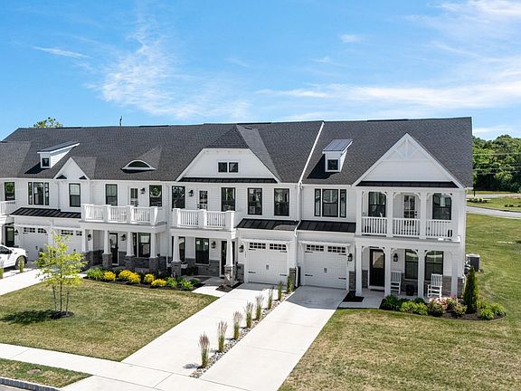 2nd image of 303 Southgate Rd #303