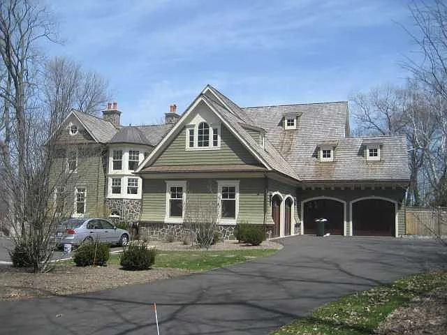 261 Bluffs Edge Dr photo 1