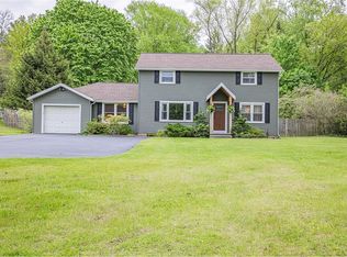 290 Kreag Rd, Pittsford, NY 14534