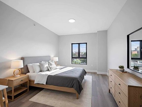 2nd image of 1111 Foster Ave #Penthouse 608