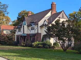 33 Meadowbrook Rd, Longmeadow, MA 01106