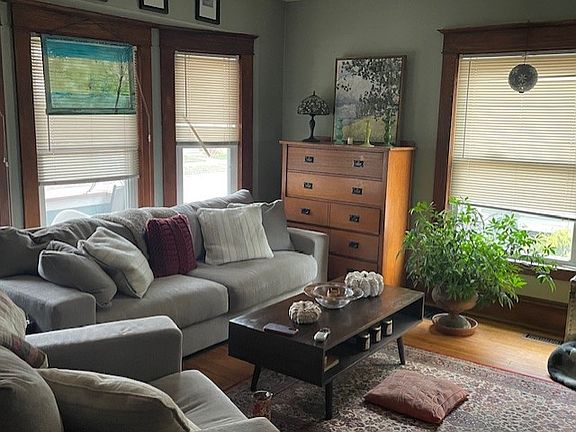 3rd image of 318 Norwood Ave SE #1