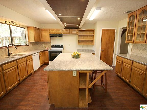 3rd image of 6692 Circle Oak Dr