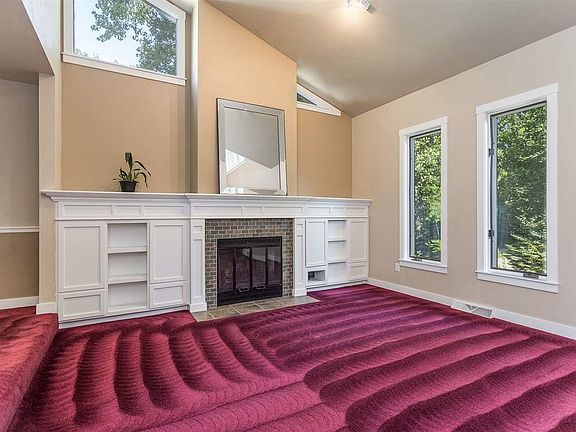 4th image of 2460 Newberry Ave