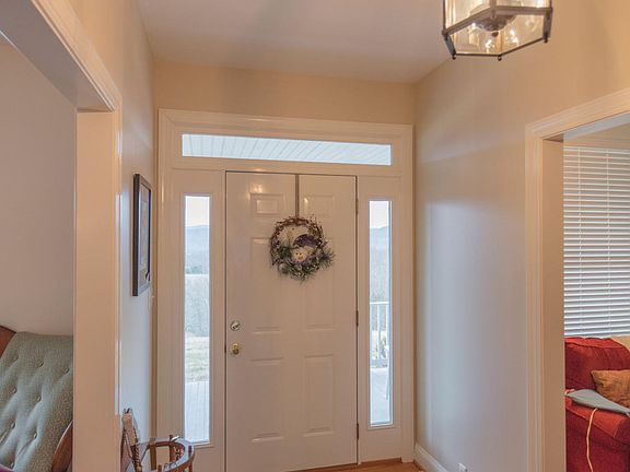3rd image of 110 Wagonroad Ln