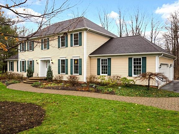 2nd image of 74 Waterford Dr