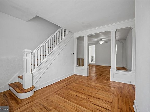 3rd image of 4857 Umbria St