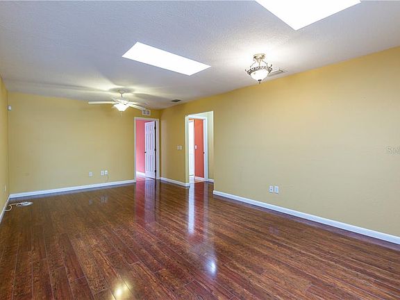 3rd image of 234 Balfour Dr #20