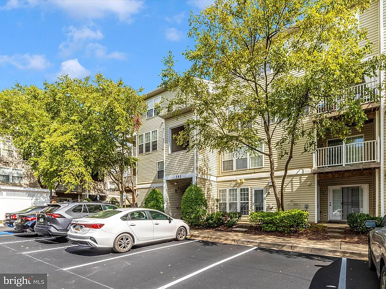 353 Fallsgrove Dr #A-51 — Photo 31