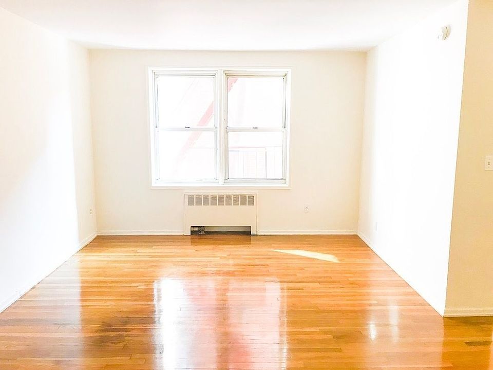 1st image of 3704 Parsons Blvd APT 41