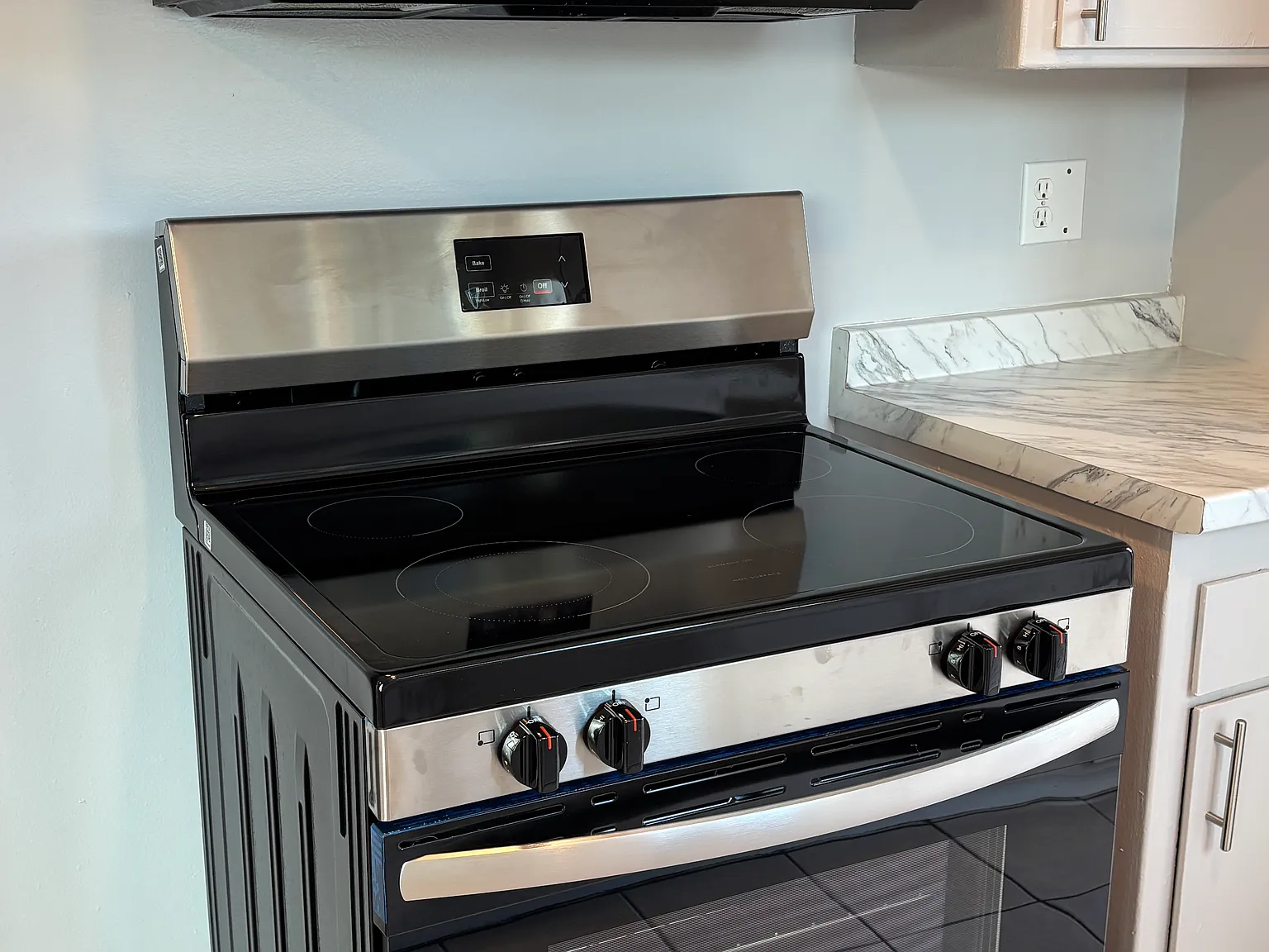 2 bed, 800 sqft, $2,900 — Photo 4