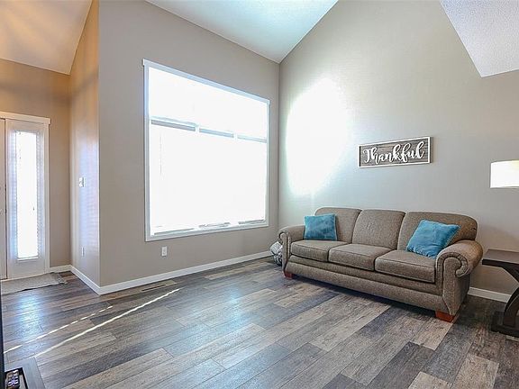 5th image of 4011 Harwood Dr NE