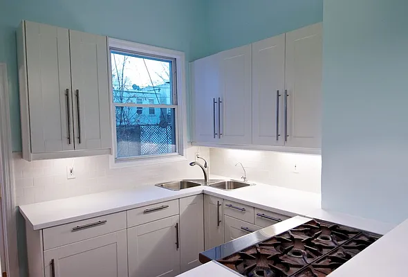 Rented by Anchor Associates | media 2