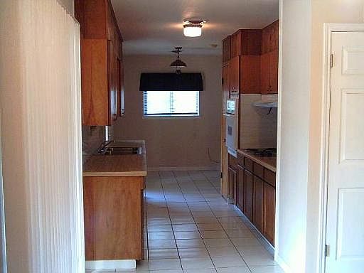 5th image of 4226 JUDIVAN DR