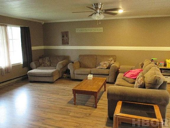 2nd image of 215 Cherry St
