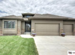 4606 N 208th St, Elkhorn, NE 68022