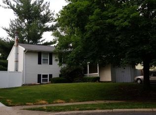 4425 W Castleton Rd, Peoria, IL 61615